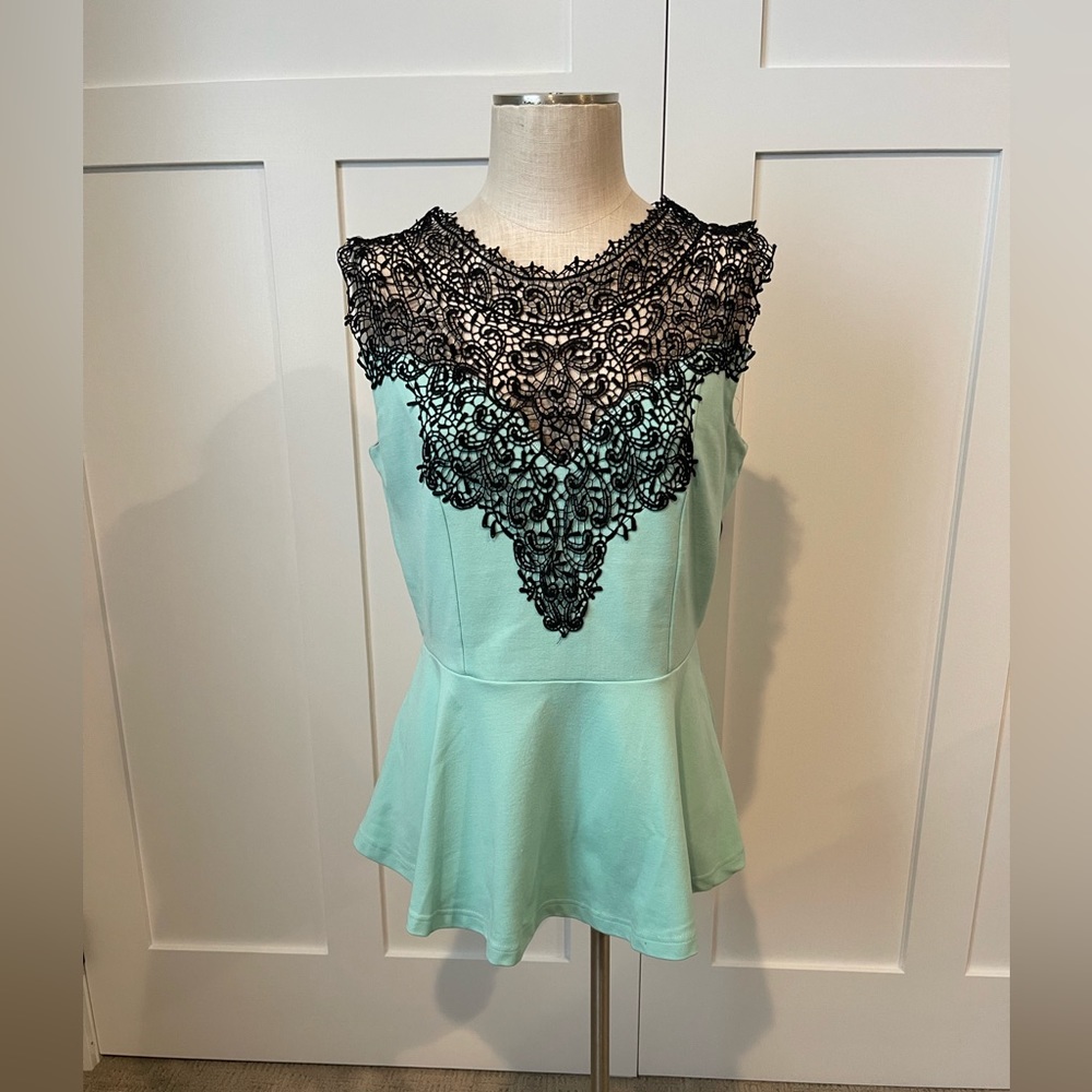 CITY CHIC top